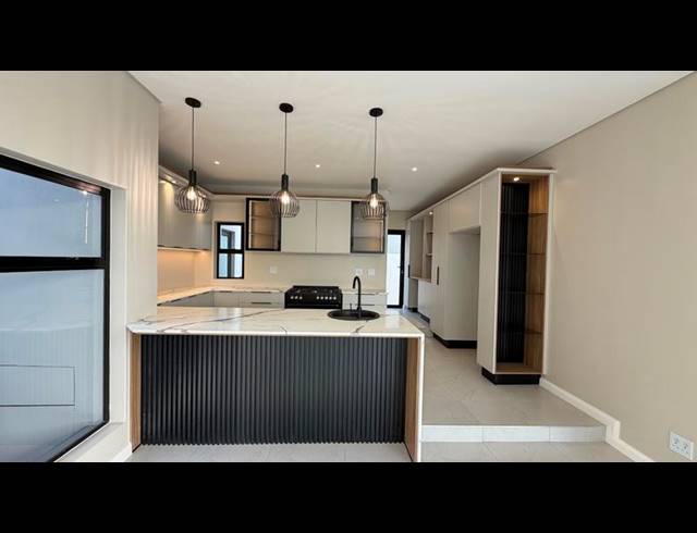 4 BEDROOM HOUSE FOR SALE IN FOUNTAINBROOK ESTATE